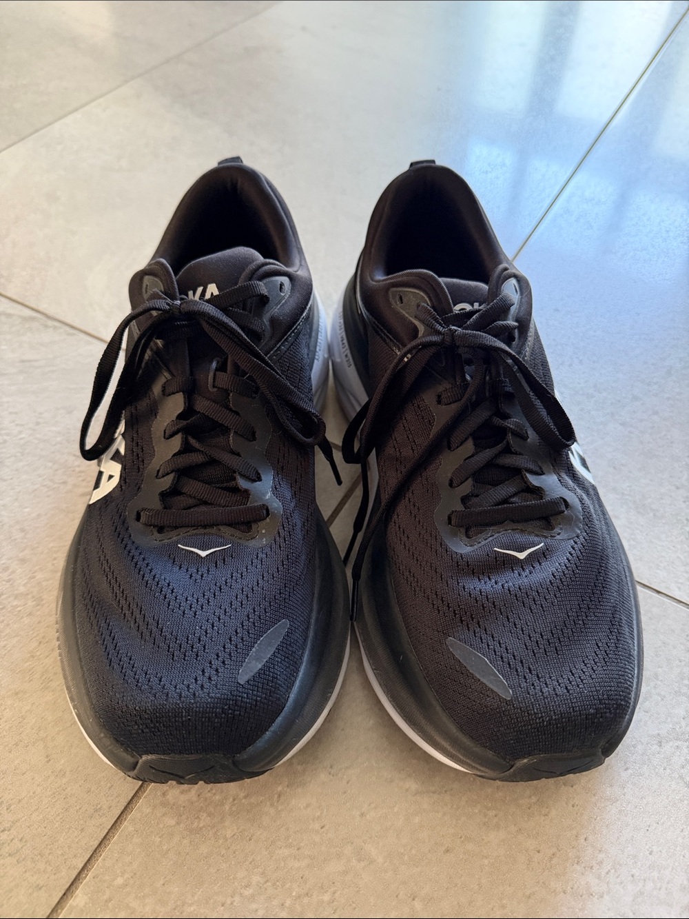 Hoka Men’s Bondi 8 sneaker